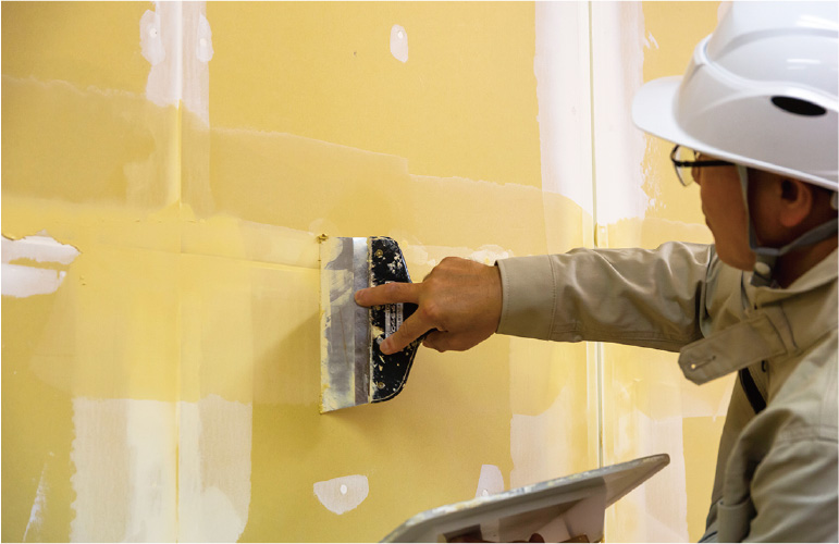 パテ処理、平滑仕上げのイメージ写真