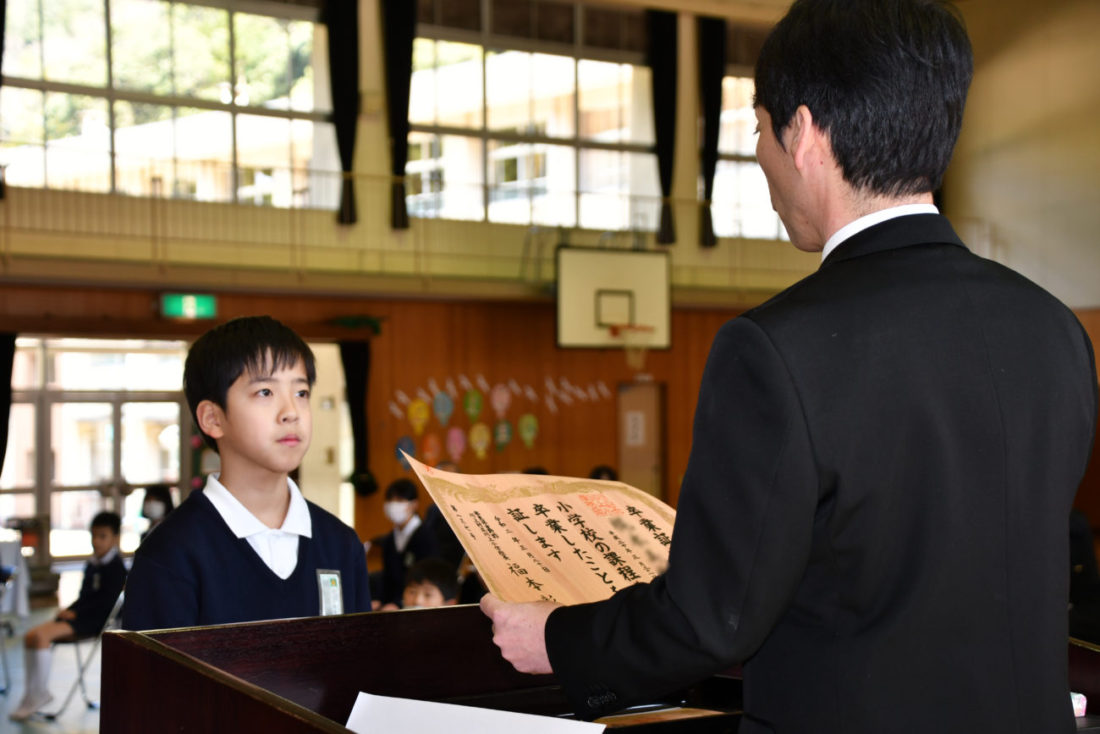 川上小学校卒業式
