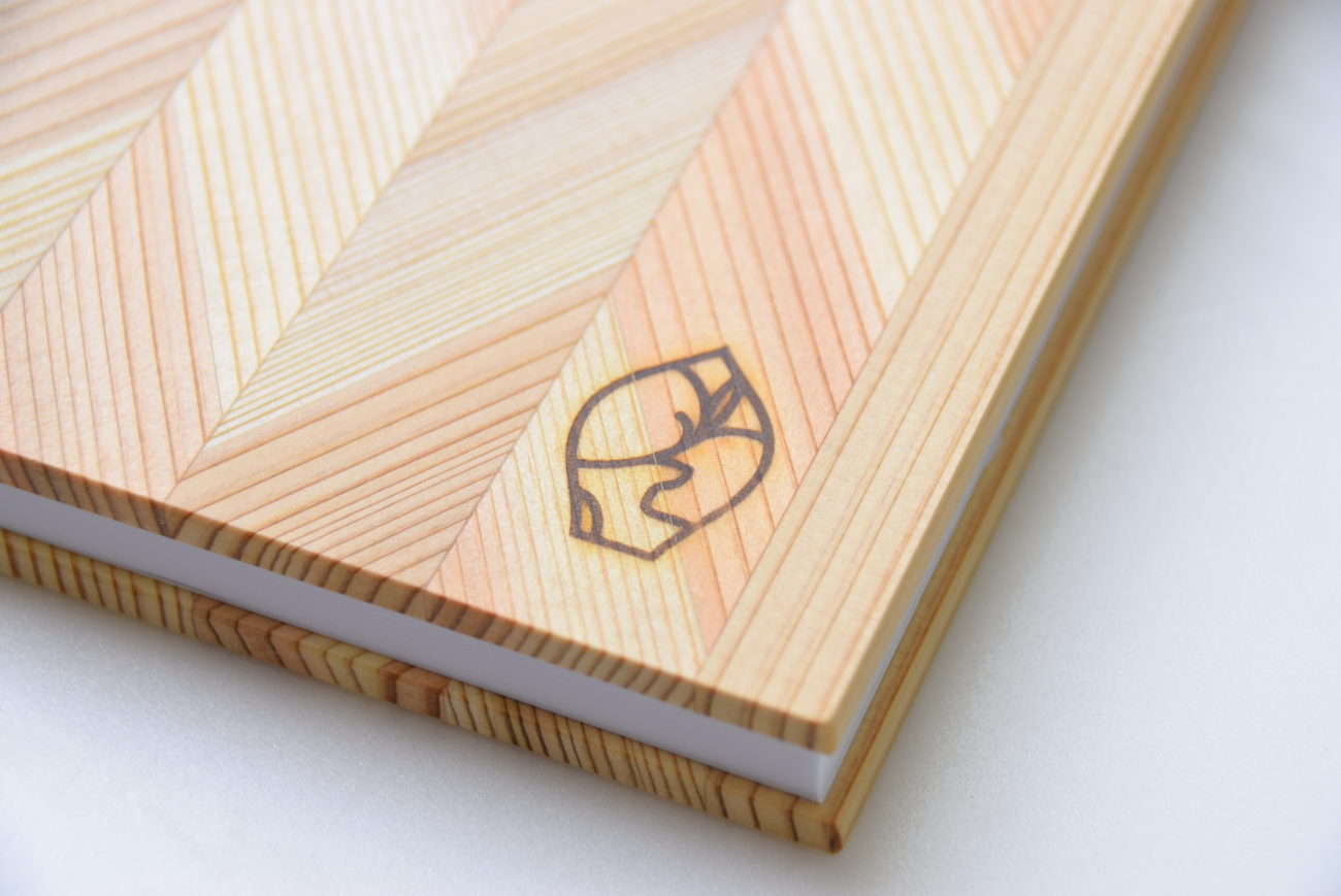 ご朱印帳（杉柾波）