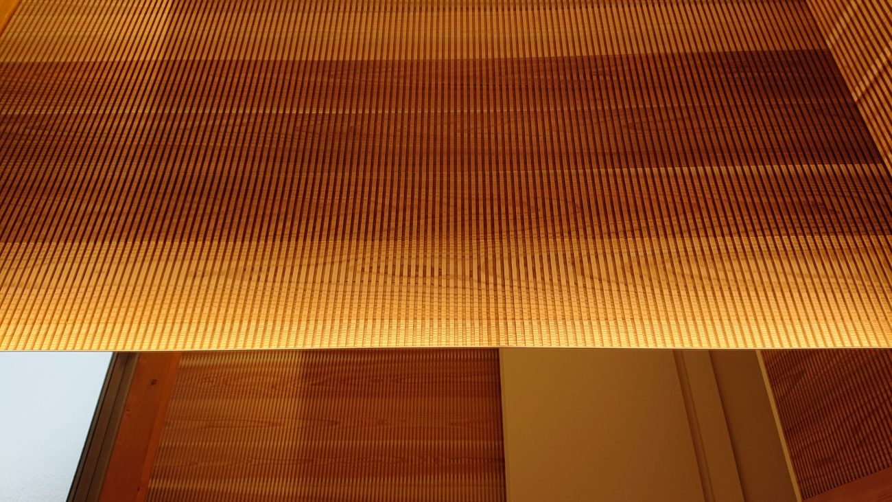 吉野杉木口スリットパネル　間接照明