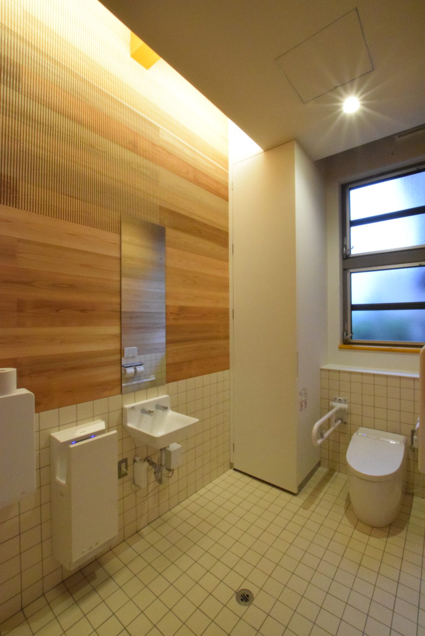 大阪木材会館トイレ