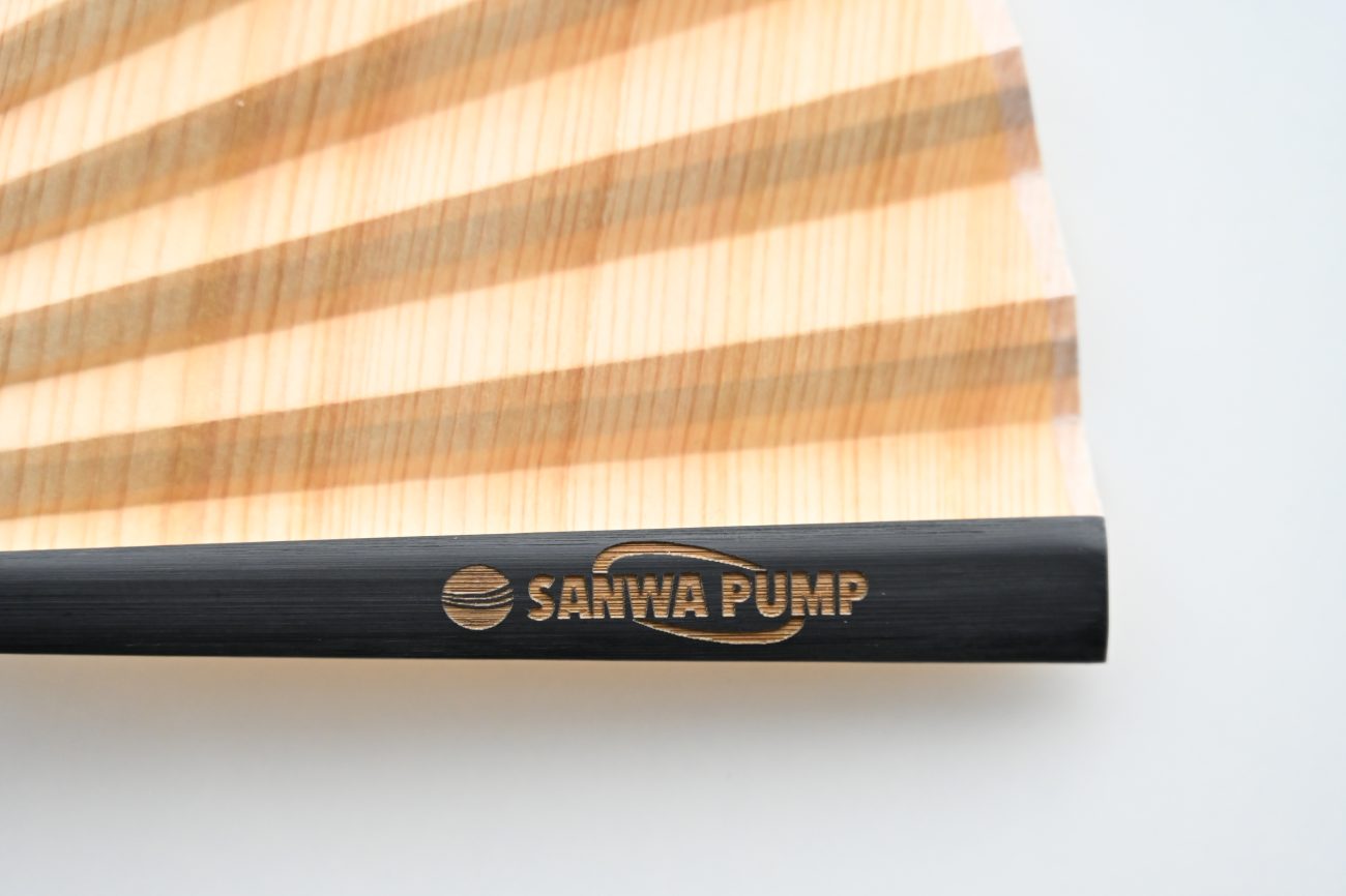 吉野杉の扇子（三和ハイドロテック株式会社）